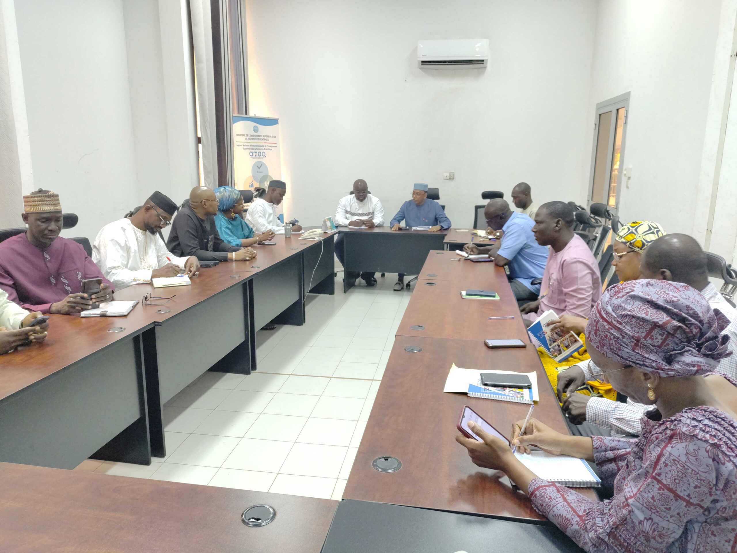 Visite de courtoisie de l’AEPES à l’AMAQ-SUP : « Nous vous demandons d’accompagner aussi l’AMAQ-SUP dans l’atteinte de ses missions »